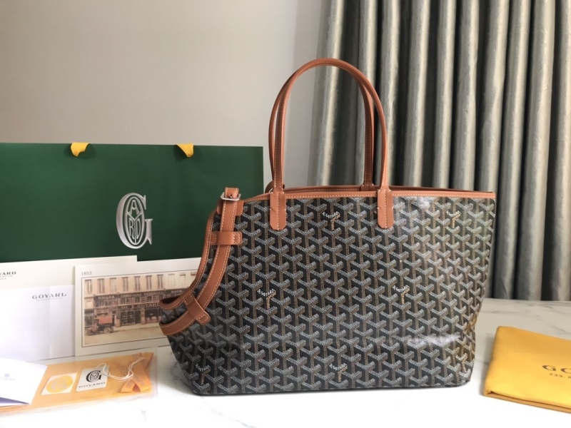 Goyard Pet Bags